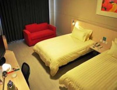 фото отеля Jinjiang Inn Yingxiongshan Road Jinan