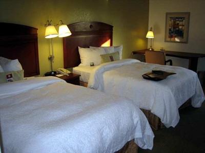 фото отеля Hampton Inn & Suites Nashville - Airport