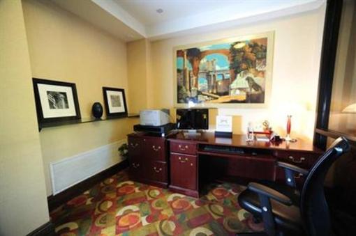 фото отеля Hampton Inn & Suites Nashville - Airport