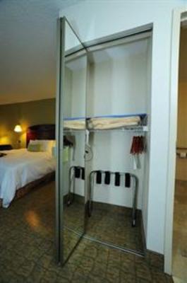 фото отеля Hampton Inn & Suites Nashville - Airport