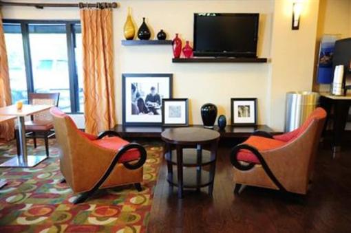 фото отеля Hampton Inn & Suites Nashville - Airport