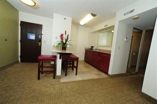 фото отеля Hampton Inn & Suites Nashville - Airport