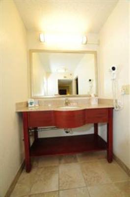 фото отеля Hampton Inn & Suites Nashville - Airport