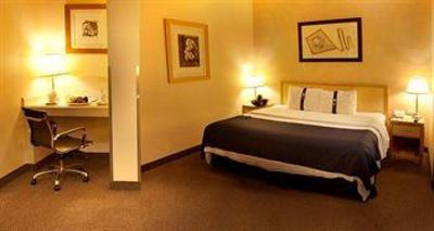 фото отеля Holiday Inn Express Hotel & Suites Cuernavaca