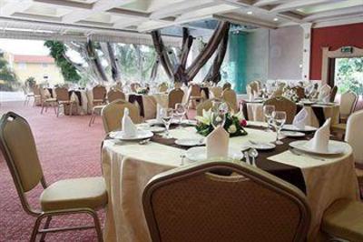 фото отеля Holiday Inn Express Hotel & Suites Cuernavaca