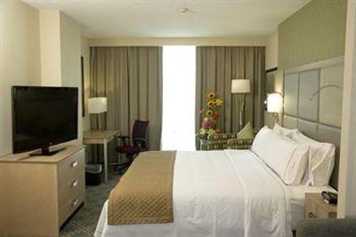 фото отеля Holiday Inn Express Hotel & Suites Cuernavaca