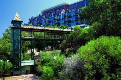 фото отеля HOTEL MERIT CRYSTAL COVE & CASINO