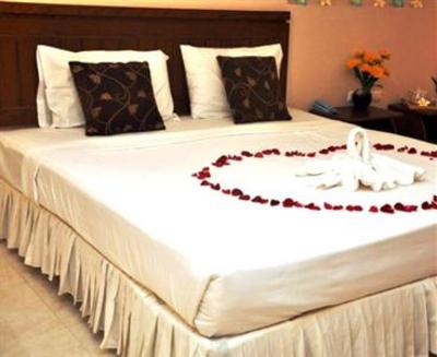 фото отеля Benetti House Hotel Phuket