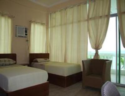 фото отеля Moalboal Beach Resort