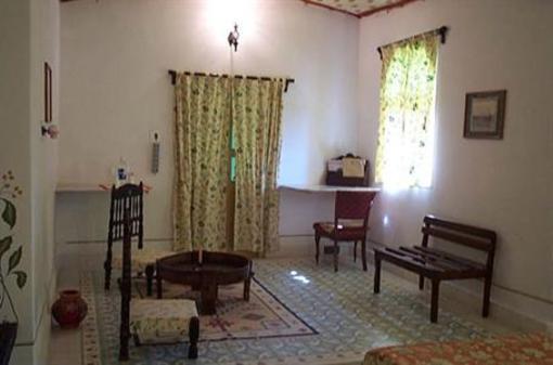 фото отеля Deogarh Khayyam