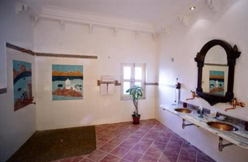 фото отеля Deogarh Khayyam