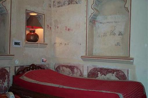 фото отеля Deogarh Khayyam