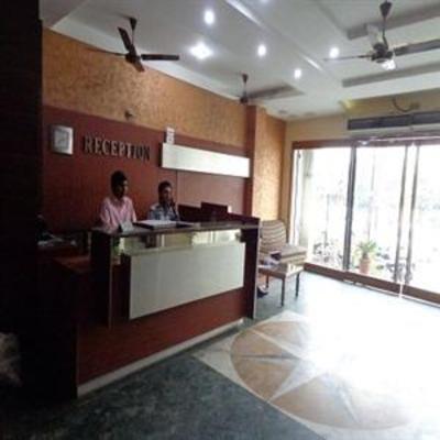 фото отеля Hotel Malik Regency