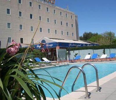 фото отеля Hotel Kyriad Cannes Mandelieu