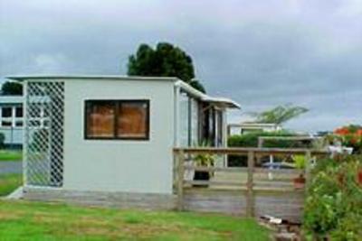 фото отеля Clarks Beach Holiday Park