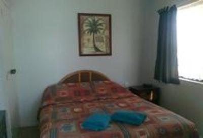 фото отеля Clarks Beach Holiday Park