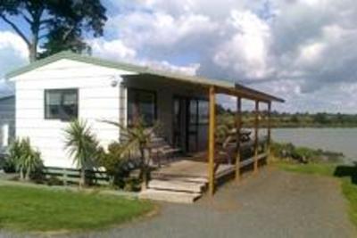 фото отеля Clarks Beach Holiday Park