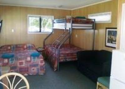 фото отеля Clarks Beach Holiday Park