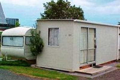фото отеля Clarks Beach Holiday Park
