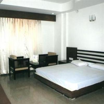 фото отеля Hotel Aman Inn
