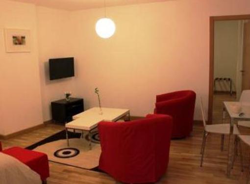 фото отеля Apartamentos Debambu