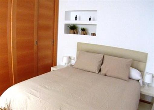 фото отеля Apartamentos Debambu