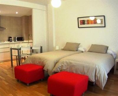 фото отеля Apartamentos Debambu