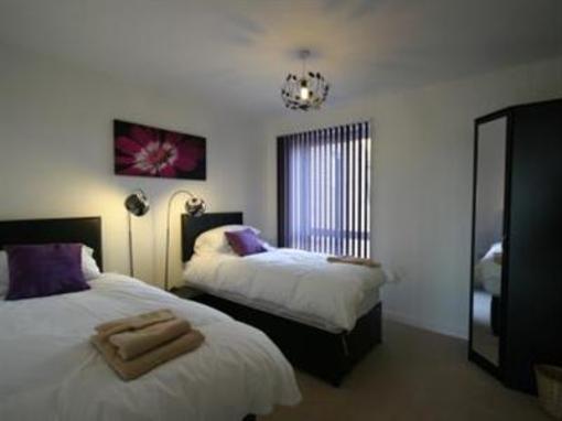фото отеля Kingfisher Apartments