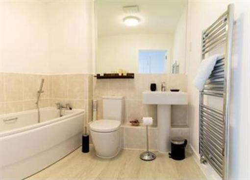 фото отеля Kingfisher Apartments