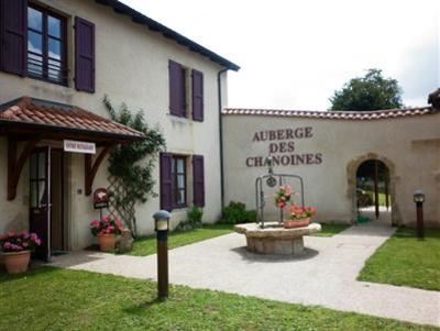 фото отеля Auberge Des Chanoines Hotel Aigueperse
