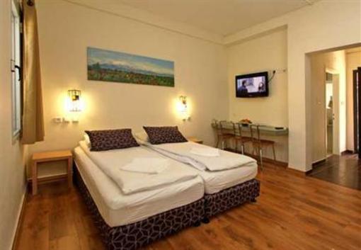 фото отеля Kibbutz Malkiya Travel Hotel