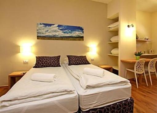 фото отеля Kibbutz Malkiya Travel Hotel