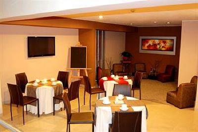 фото отеля Hotel Vila Santa