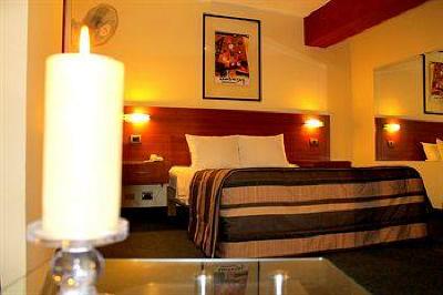 фото отеля Hotel Vila Santa