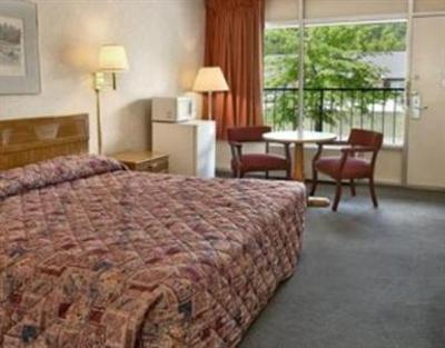фото отеля Super 8 Spindale/Forest City/Rutherfordton