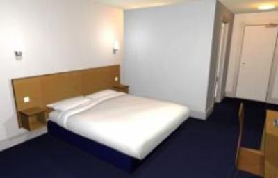 фото отеля Travelodge Ilminster