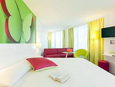 фото отеля Ibis Styles Bordeaux Saint Medard