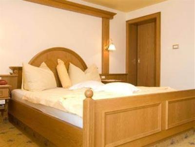 фото отеля Hotel Karin