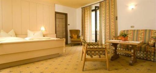 фото отеля Hotel Karin