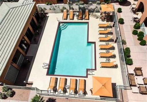фото отеля Courtyard Scottsdale Old Town