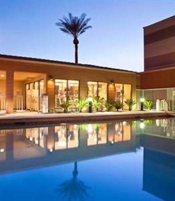 фото отеля Courtyard Scottsdale Old Town