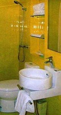 фото отеля Yibin Bandao Chuntian Business Hotel