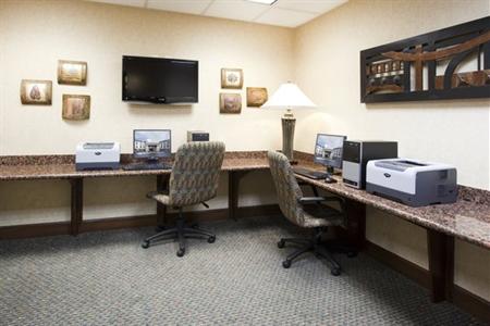 фото отеля Holiday Inn Express Hotel & Suites - Airport East