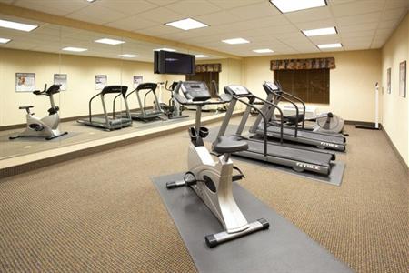 фото отеля Holiday Inn Express Hotel & Suites - Airport East