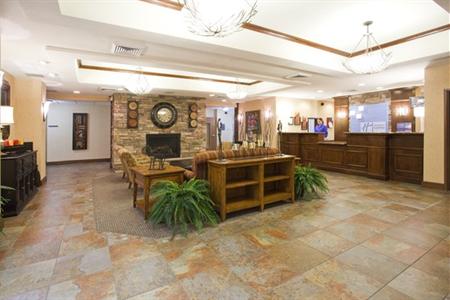 фото отеля Holiday Inn Express Hotel & Suites - Airport East