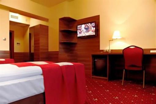 фото отеля Hotel Cristal Park Dabrowa Tarnowska