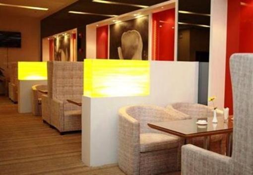 фото отеля Shichang Huatian Holiday Hotel