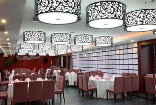 фото отеля Shichang Huatian Holiday Hotel
