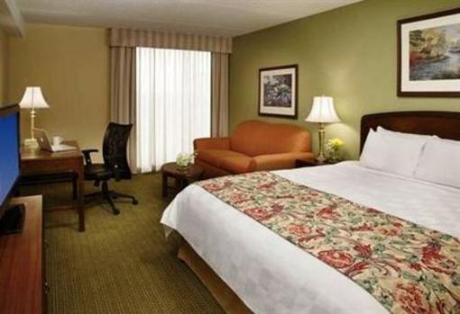 фото отеля Hotel Carlingview Toronto Airport