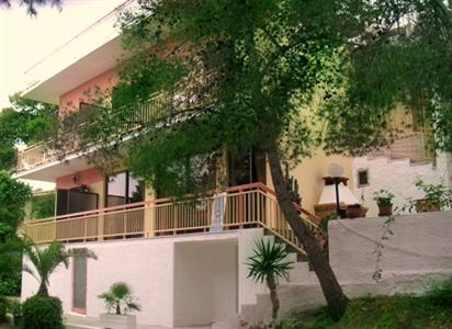 фото отеля The Delfini Hotel Agia Marina (Aegina)